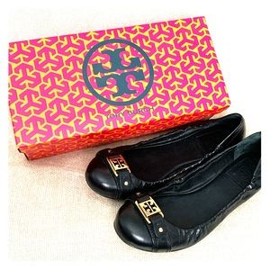 TORY BURCH black leather flats
